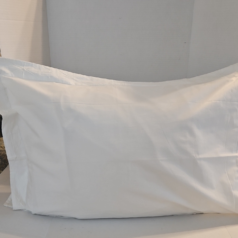 Crate&Barrel Vintage Classic White Geometric Tucks Cotton Standard Pillow Sham